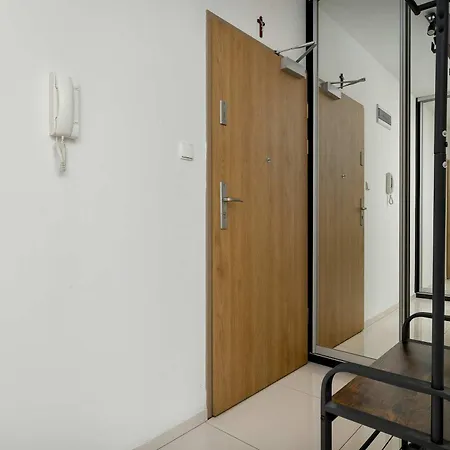 Apartmán Wyjatkowy Z Parkingiem & Balkonem Z Widokiem By Renters *